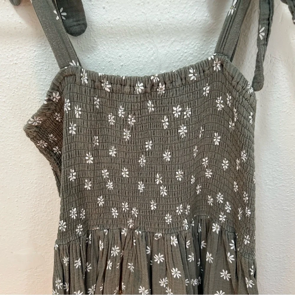 Rylee + Cru smocked dress - Picture 3 of 11